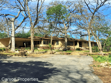 Main picture of 905 N Lbj Dr