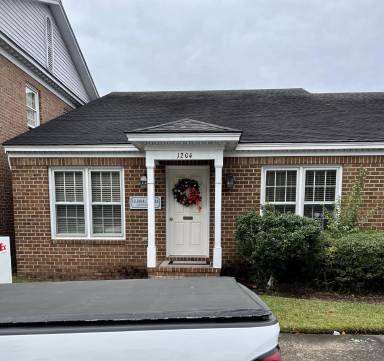 Main picture of 1204 3rd Ave