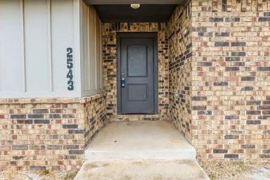 Main picture of 2543 137th St