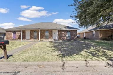 Main picture of 905 Azalea Ct