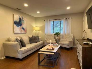 Main picture of 6205 Oram St