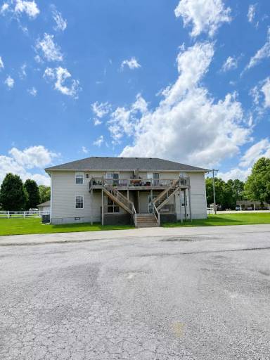 Main picture of 803 Old Highway 7