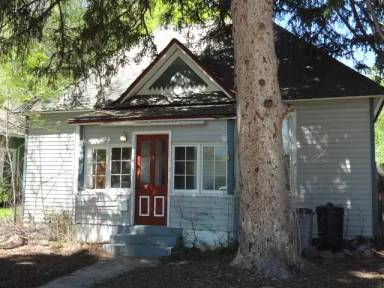Main picture of 313 S Whitcomb St