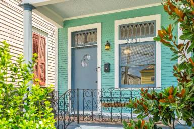 Main picture of 2329 Ursulines Ave