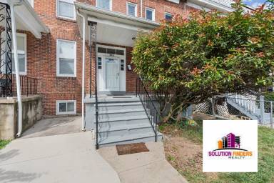 Main picture of 3808 W Garrison Ave