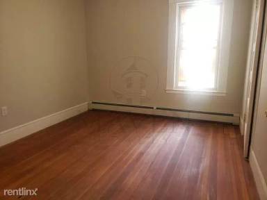 Main picture of 131 Walnut St