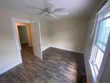 Main picture of 724 W Main St