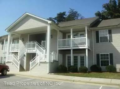 Main picture of 2616 Guyer St