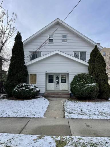 Main picture of 768 Elma St