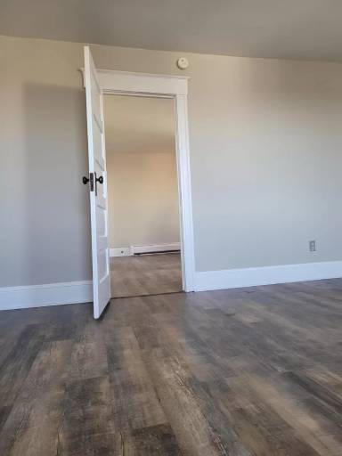 Main picture of 718 S Walnut St