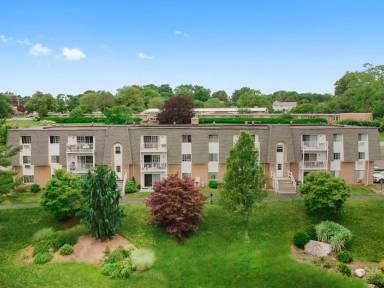 Main picture of 300 E Shore Cir
