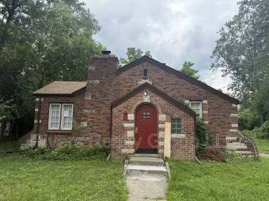 Main picture of 16555 W Parkway St