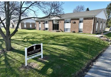 Main picture of 2836 Nichols St