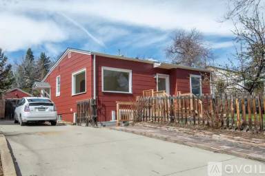 Main picture of 2447 20th St