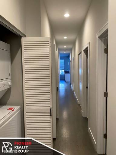 Main picture of 2151 W Division St