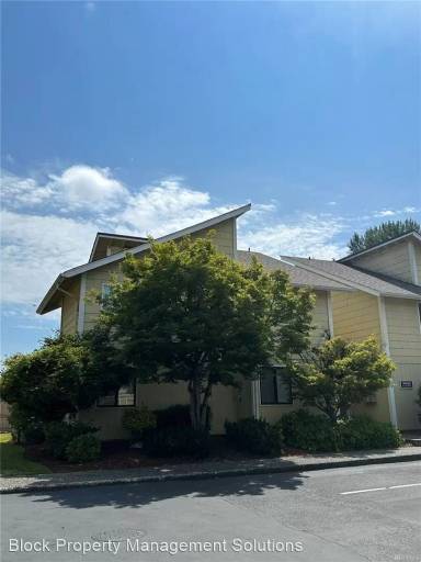 Main picture of 14133 NE 7th Pl