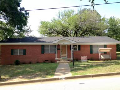 Main picture of 1323 Sunset Dr