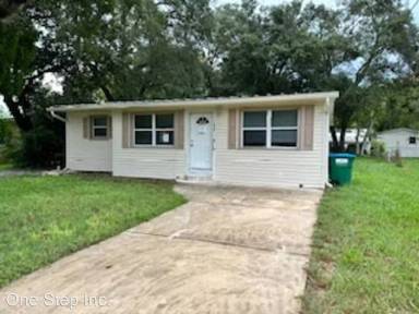 Main picture of 305 Hopkins Ave