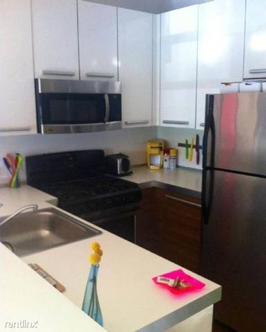 Main picture of 1210 W Foster Ave