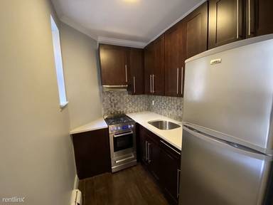 Main picture of 211 W 146th St