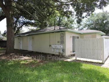 Main picture of 130 E Nine Mile Rd