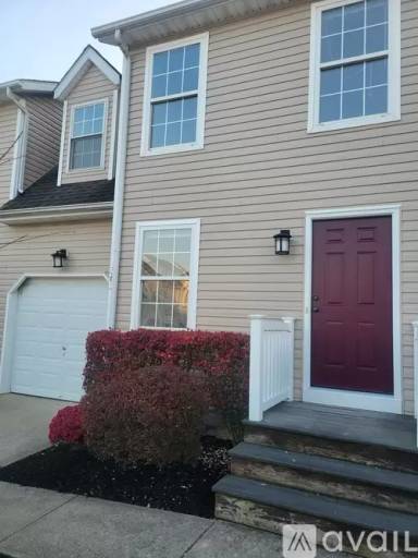 Main picture of 363 University Ave