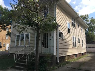Main picture of 723 Nuttman Ave