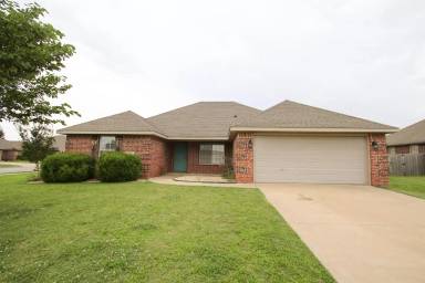 Main picture of 401 Novarra Dr