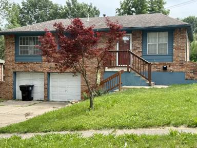 Main picture of 16913 E 35th Ter S