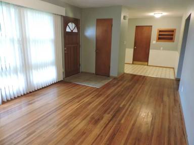 Main picture of 1526 W 2nd St