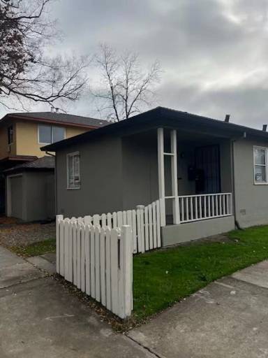 Main picture of 2301 Alhambra Blvd