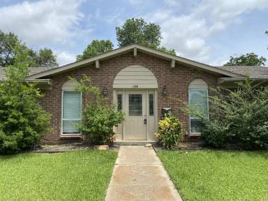 Main picture of 1509 Travis St