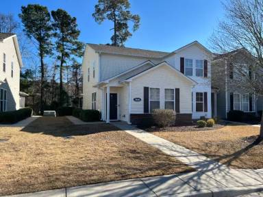 Main picture of 166 Olde Towne Way