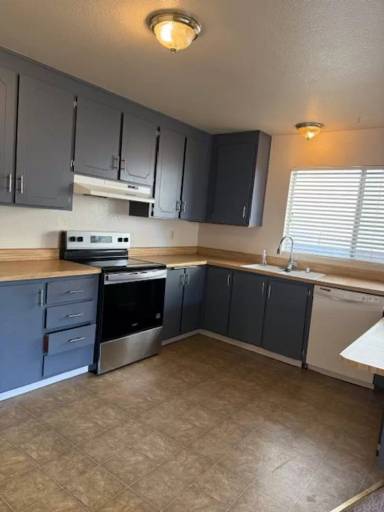 Main picture of 1564 Gladstone Way