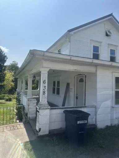 Main picture of 638 W Market St
