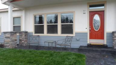 Main picture of 1565 SW Pumice Ave