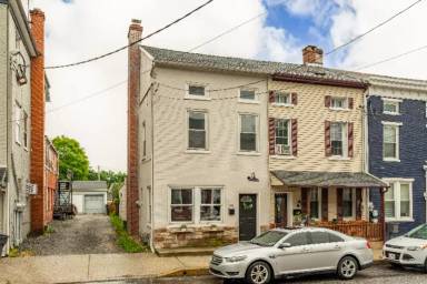 Main picture of 308 Cherry St