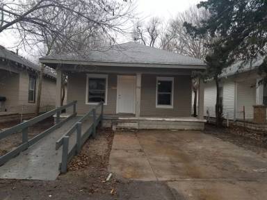 Main picture of 249 N Millwood St