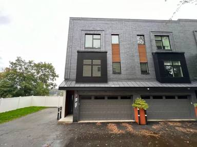 Main picture of 263 Hermitage St