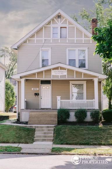 Main picture of 2094 Indiana Ave