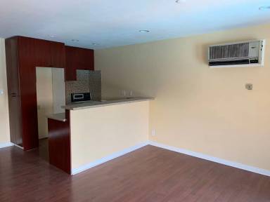 Main picture of 17210 Newhope St