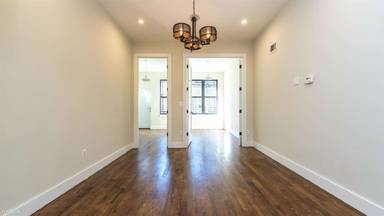 Main picture of 291 Stockholm St
