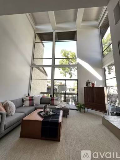 Main picture of 6323 Marina Pacifica Dr N