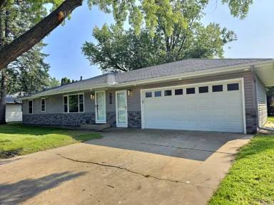 Main picture of 9109 Newton Ave S