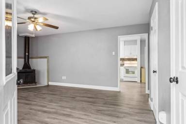 Main picture of 409 Goosley Rd