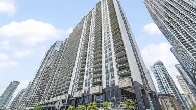 Main picture of 400 E. Randolph Condominium
