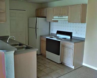 Main picture of 8915 Latrec Ave