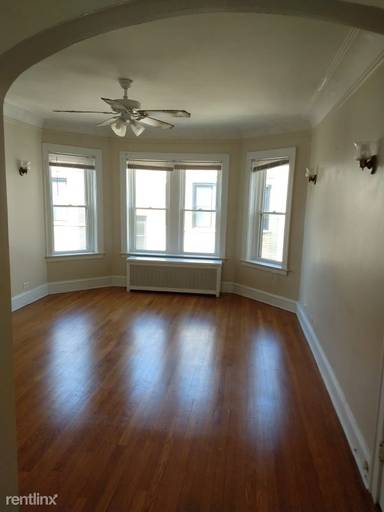 Main picture of 1916 W Morse Ave
