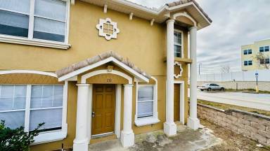 Main picture of 131 Melissa Pl