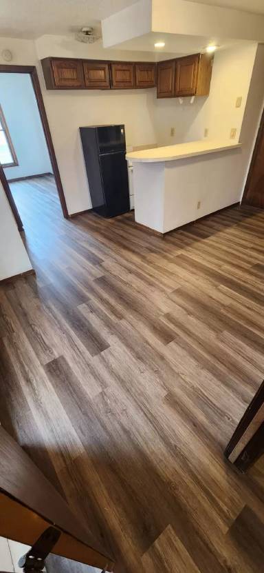 Main picture of 923 E Blue Earth Ave